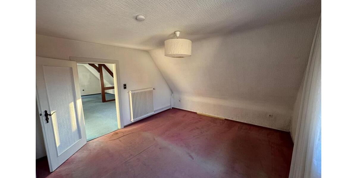 Dachgeschoßwohnung Syke - 4 Zimmer, 90 m&sup2;, 900&euro; | Angebot:24977177