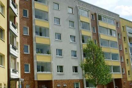 Wohnung zum Mieten in Rostock 384 € 57.7 m² 3 zimmer