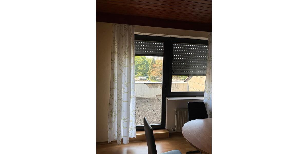 Dachgeschoßwohnung Völklingen - 3 Zimmer, 82 m&sup2;, 550&euro; | Angebot:26463372