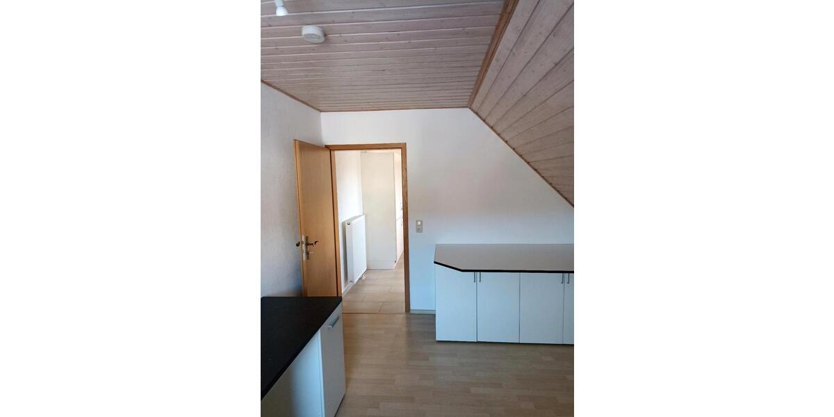 Dachgeschoßwohnung Bad Staffelstein - 3 Zimmer, 70 m&sup2;, 450&euro; | Angebot:24893447