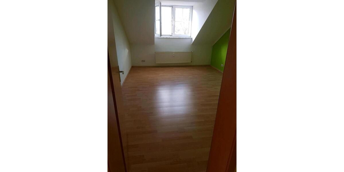 Dachgeschoßwohnung Walderbach - 4 Zimmer, 120 m&sup2;, 750&euro; | Angebot:26023297