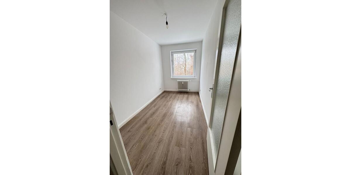 Erdgeschoßwohnung Hamburg Borgfelde - 3 Zimmer, 70 m&sup2;, 1.700&euro; | Angebot:26039647