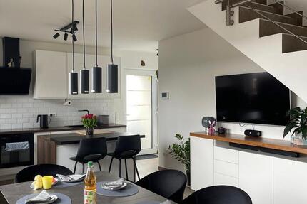 Haus Butzbach - 4 Zimmer, 92 m&sup2;, 1.550&euro; | Angebot:26278194