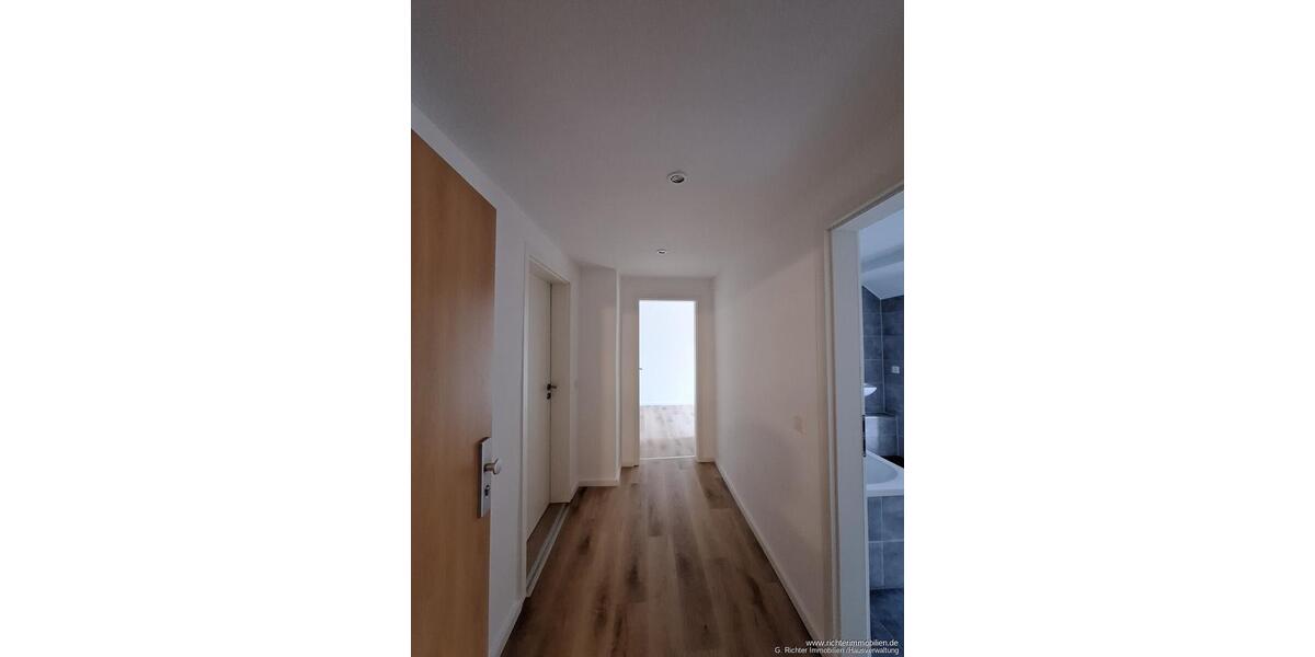 Dachgeschoßwohnung Freiberg - 2 Zimmer, 50 m&sup2;, 350&euro; | Angebot:26354998