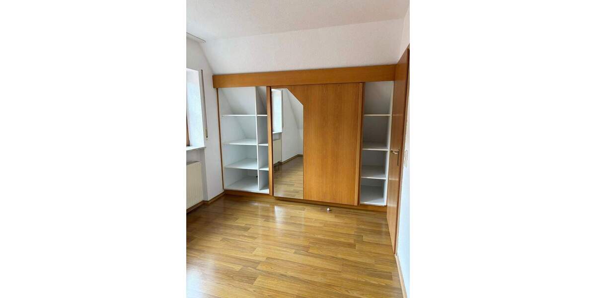 Etagenwohnung Dettelbach - 3 Zimmer, 98 m&sup2;, 950&euro; | Angebot:24637215