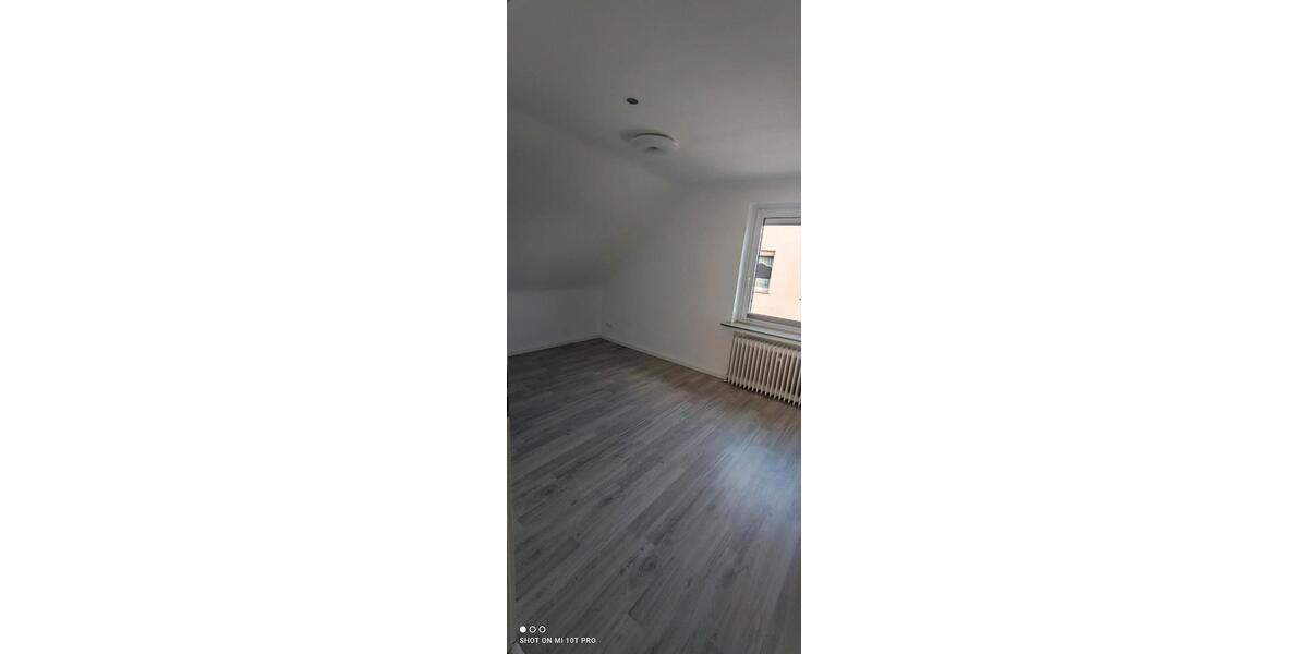 Dachgeschoßwohnung Northeim - 3 Zimmer, 80 m&sup2;, 570&euro; | Angebot:26545079