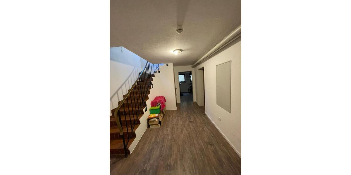 Reihenhaus Burghausen - 5 Zimmer, 124 m&sup2;, 1.800&euro; | Angebot:25831962