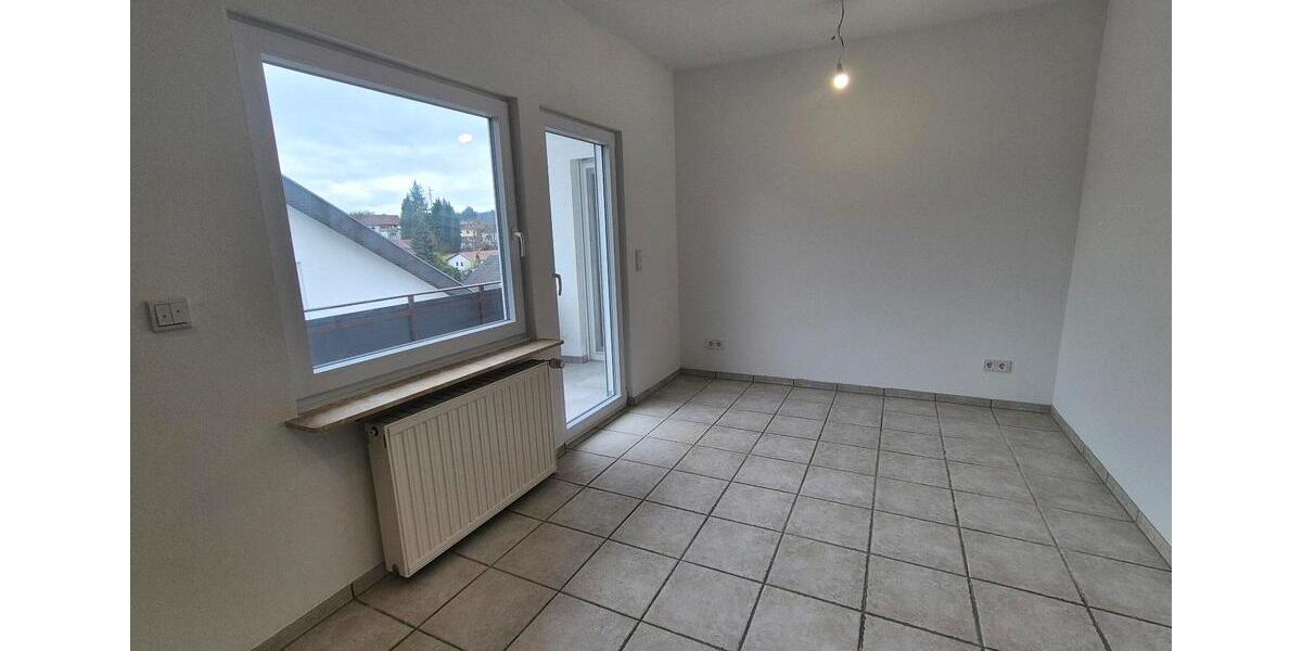 Dachgeschoßwohnung Sankt Ingbert - 1 Zimmer, 86 m&sup2;, 850&euro; | Angebot:26532843
