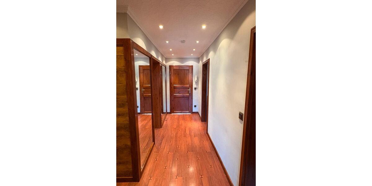 Etagenwohnung Dietzenbach - 2 Zimmer, 70 m&sup2;, 1.300&euro; | Angebot:25792492