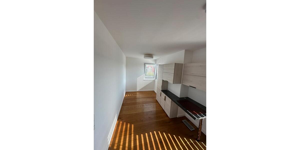 Einfamilienhaus Detmold - 3 Zimmer, 142 m&sup2;, 1.470&euro; | Angebot:26223551