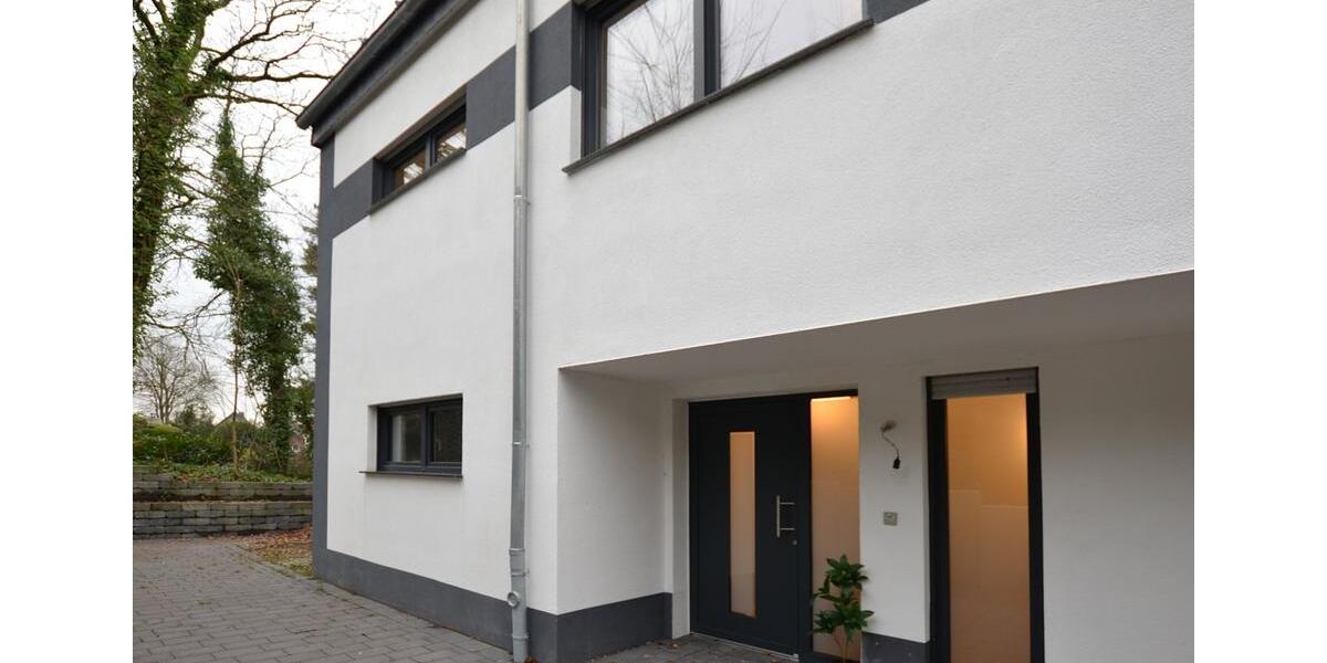 Großzügige Neubau-Doppelhaushälfte mit 2 Stellplätzen + Garten 7 zimmer