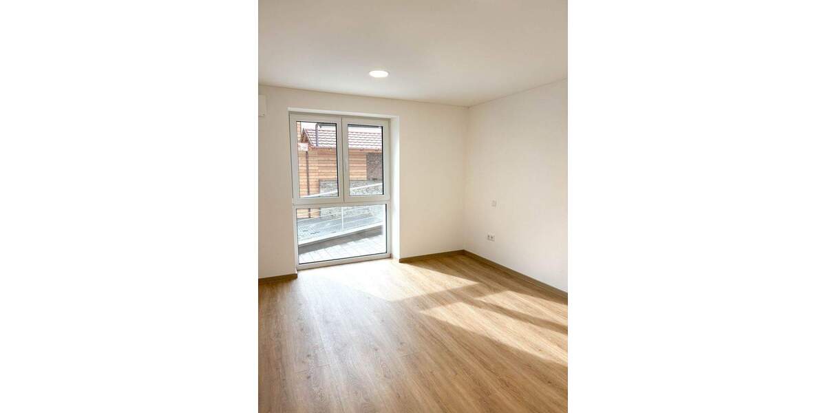 Etagenwohnung Estenfeld - 3 Zimmer, 103 m&sup2;, 1.235&euro; | Angebot:25731313