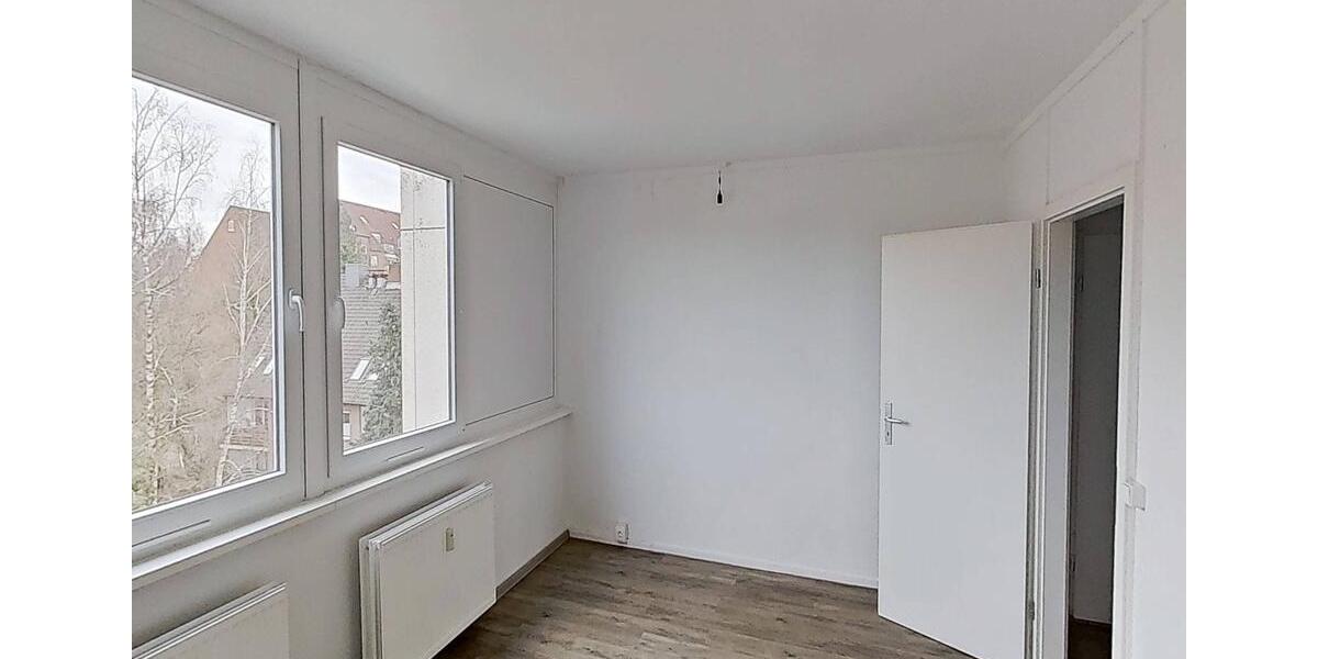 Etagenwohnung Celle - 3 Zimmer, 83 m&sup2;, 699&euro; | Angebot:25807693