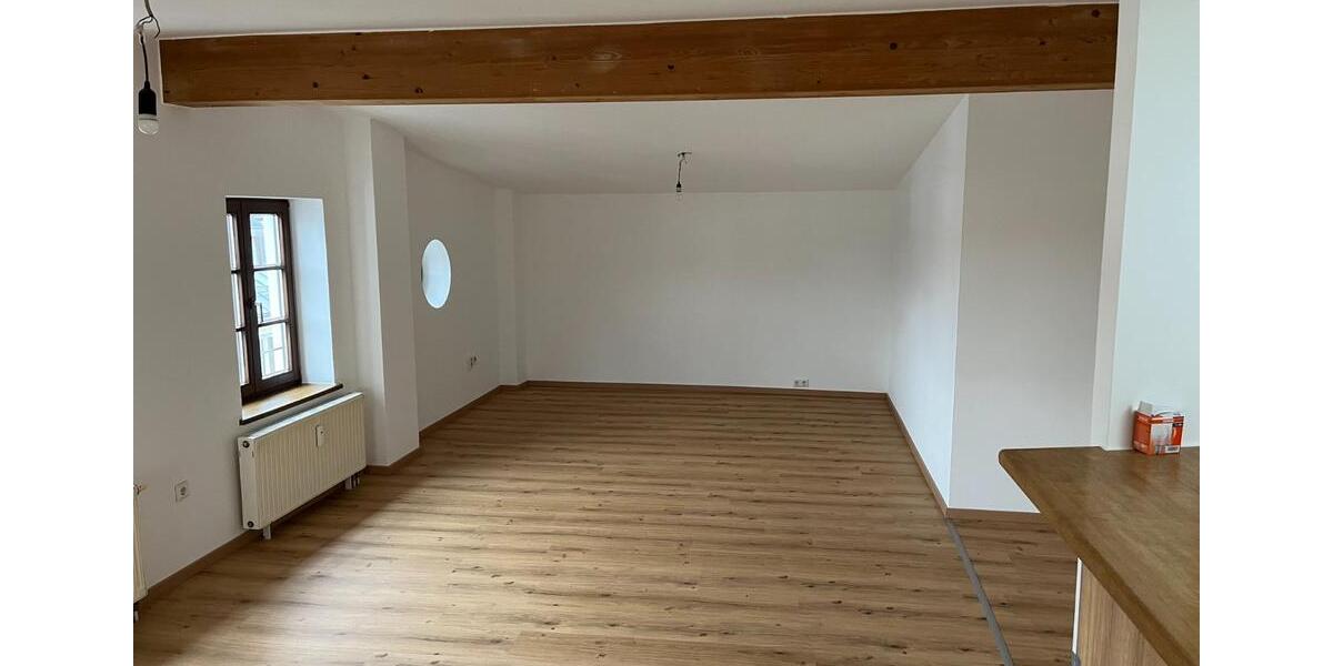 Dachgeschoßwohnung Eggenfelden - 2 Zimmer, 68 m&sup2;, 627&euro; | Angebot:25308057