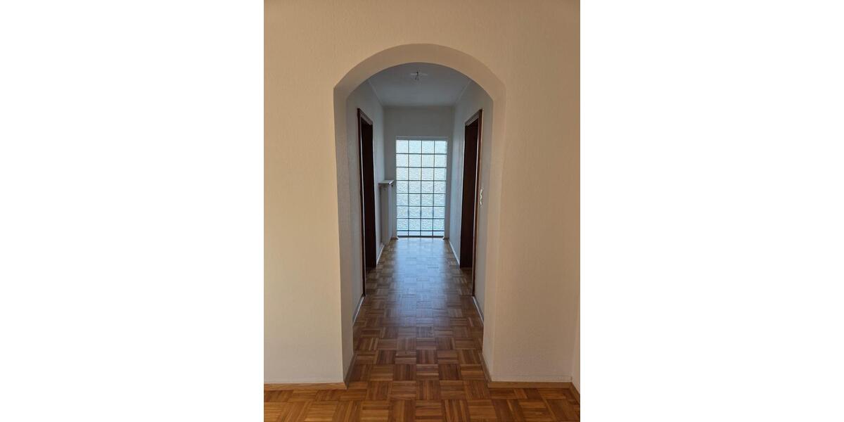 Etagenwohnung Karben - 3 Zimmer, 123 m&sup2;, 1.400&euro; | Angebot:24372327