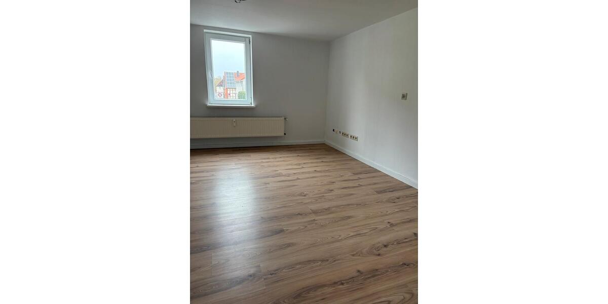 Etagenwohnung Rodenberg - 4 Zimmer, 106 m&sup2;, 1.150&euro; | Angebot:25935216