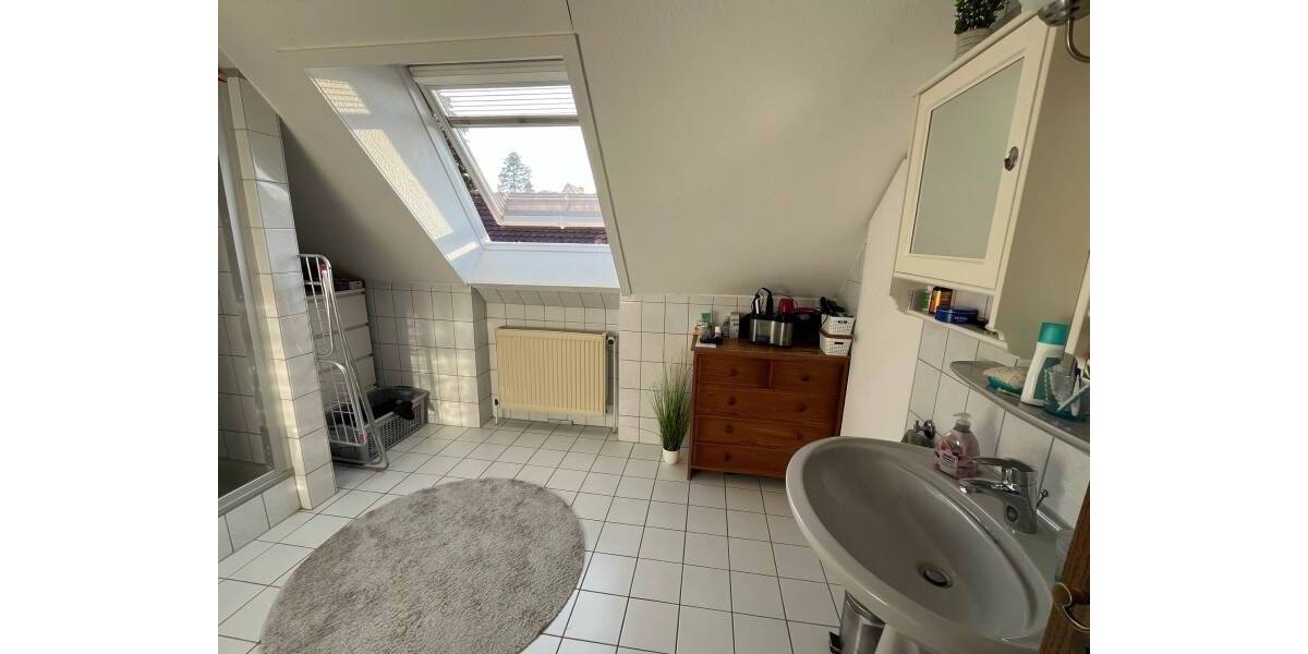 Etagenwohnung Bad Vilbel - 2 Zimmer, 63 m&sup2;, 700&euro; | Angebot:26732111