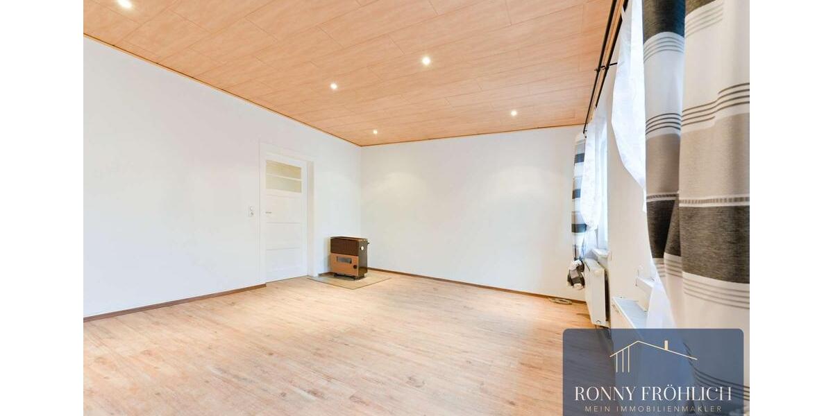 XL 5-Raum-Wohnung in Lauter-Bernsbach mit Einbauküche und viel Platz zu Mieten 5 zimmer