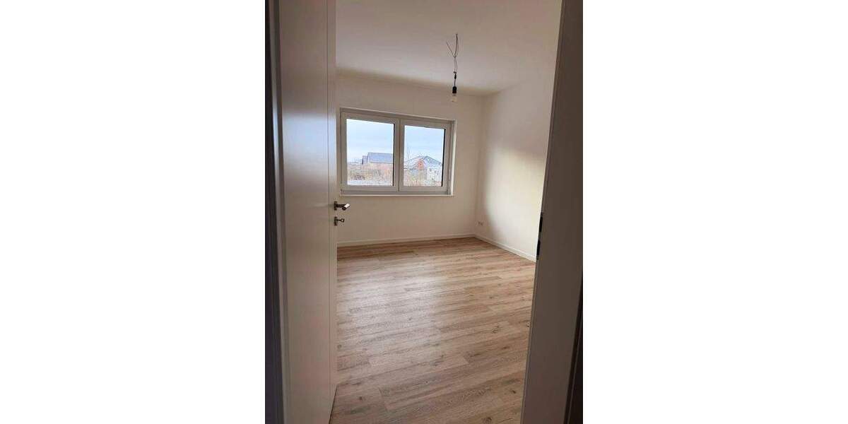 Doppelhaushälfte Brandenburg an der Havel / Neuschmerzke Neustadt - 4 Zimmer, 127 m&sup2;, 1.600&euro; | Angebot:25697028