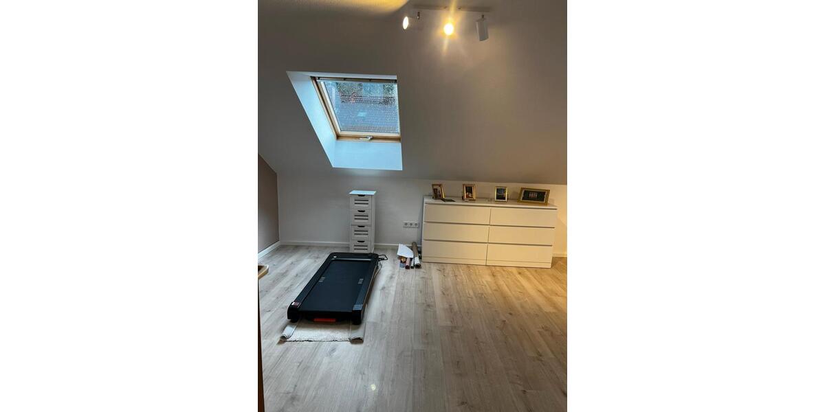 Dachgeschoßwohnung Hösbach - 2.5 Zimmer, 65 m&sup2;, 640&euro; | Angebot:26042049