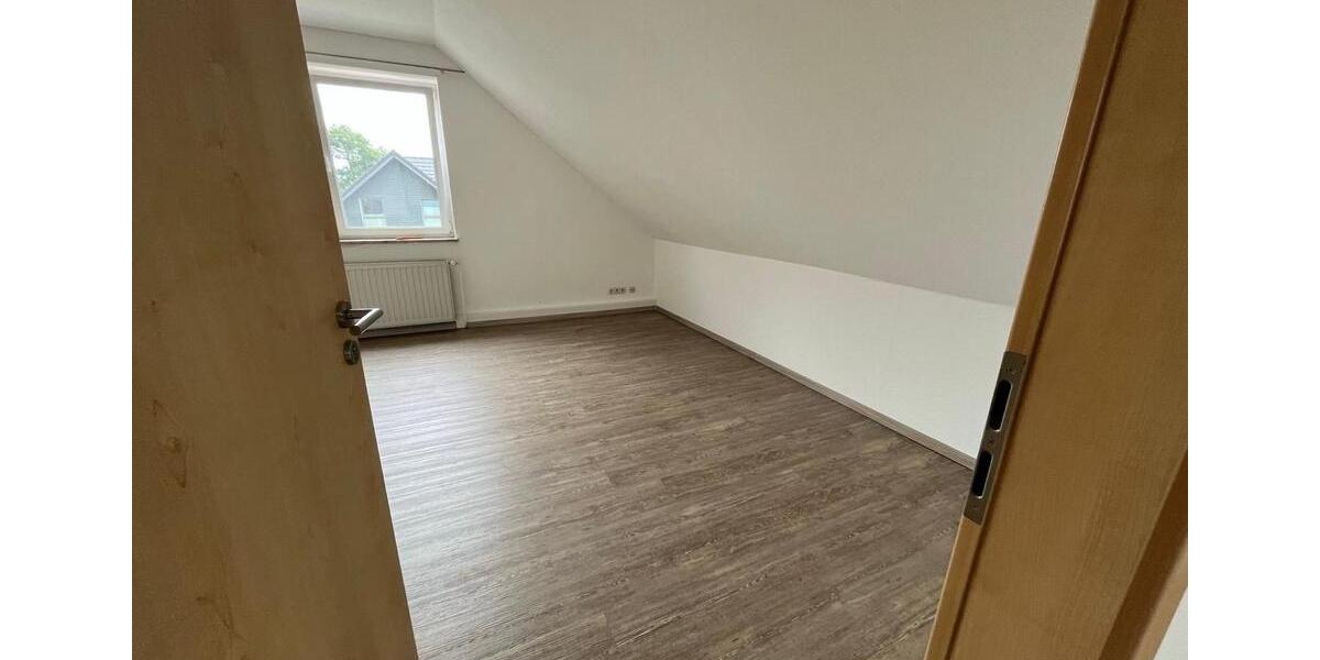 Dachgeschoßwohnung Leck - 2 Zimmer, 60 m&sup2;, 650&euro; | Angebot:24785133