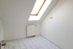 Dachgeschoßwohnung Altenburg - 2 Zimmer, 43 m&sup2;, 265&euro; | Angebot:25237118