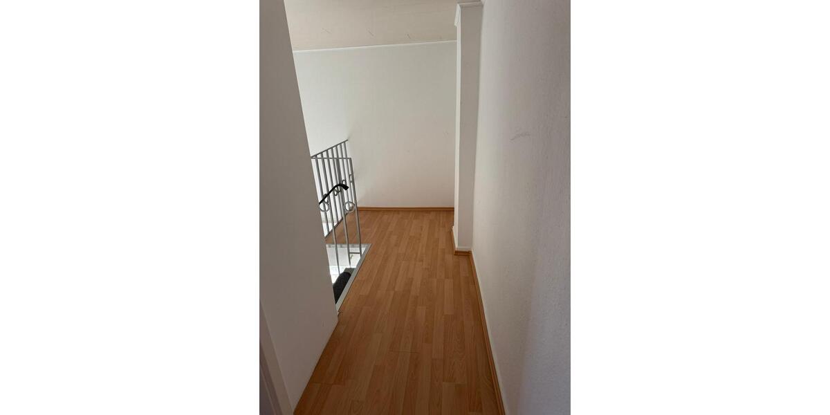 Maisonettenwohnung Troisdorf Bergheim - 4 Zimmer, 107 m&sup2;, 1.400&euro; | Angebot:25302828