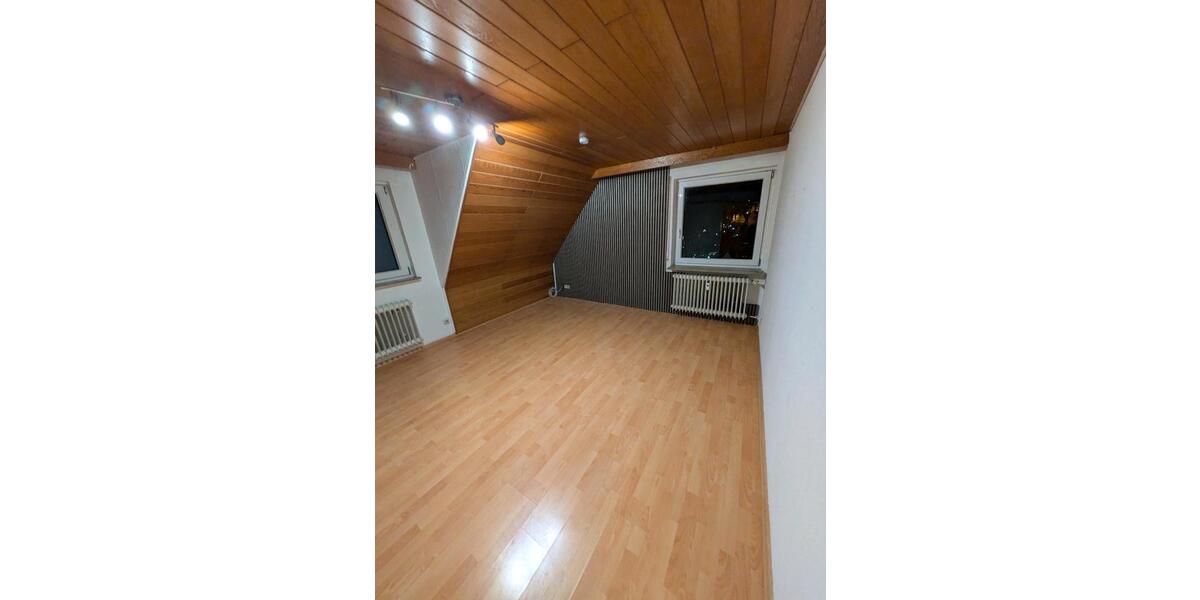 Dachgeschoßwohnung Altensteig - 4 Zimmer, 96 m&sup2;, 1.250&euro; | Angebot:26050729