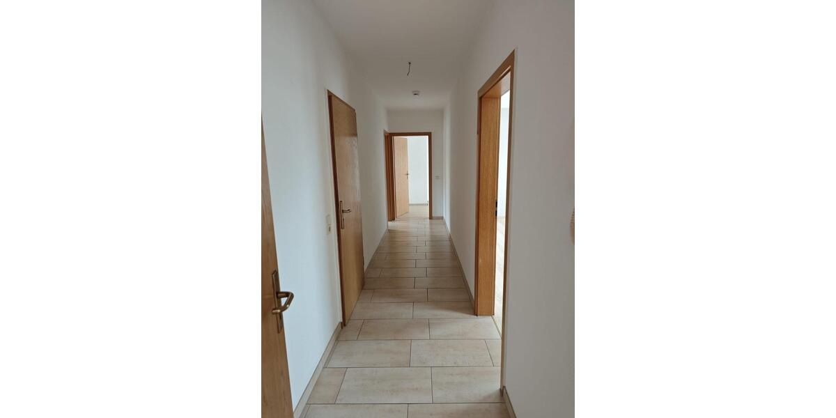 Etagenwohnung Gröningen - 3 Zimmer, 75 m&sup2;, 450&euro; | Angebot:25805156