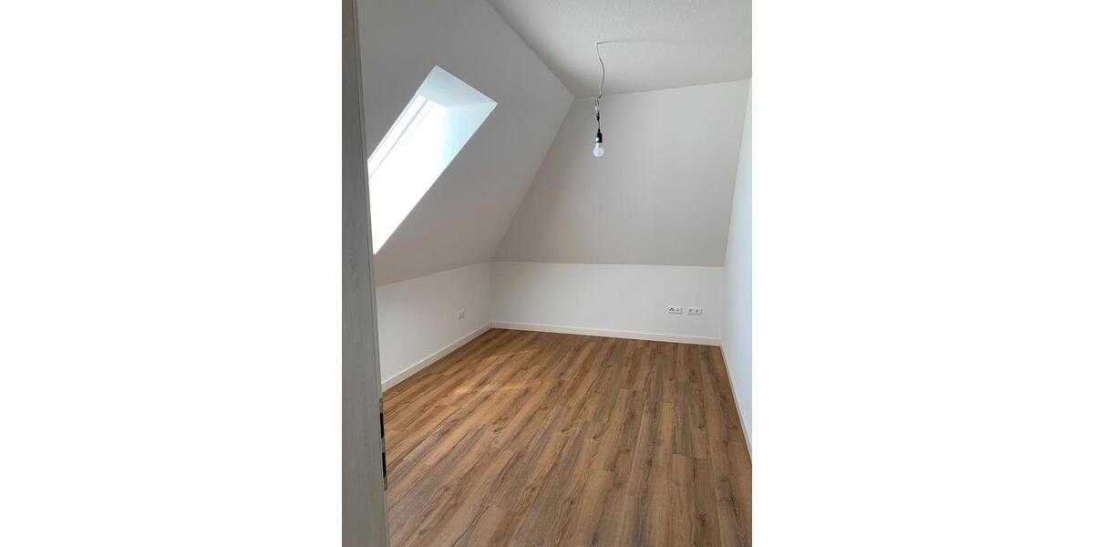 Dachgeschoßwohnung Wiesmoor - 3 Zimmer, 86 m&sup2;, 840&euro; | Angebot:26088508