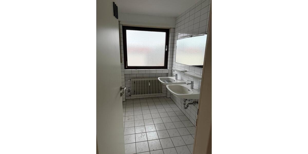 Etagenwohnung Niefern-Öschelbronn Öschelbronn - 4 Zimmer, 115 m&sup2;, 1.350&euro; | Angebot:25592548