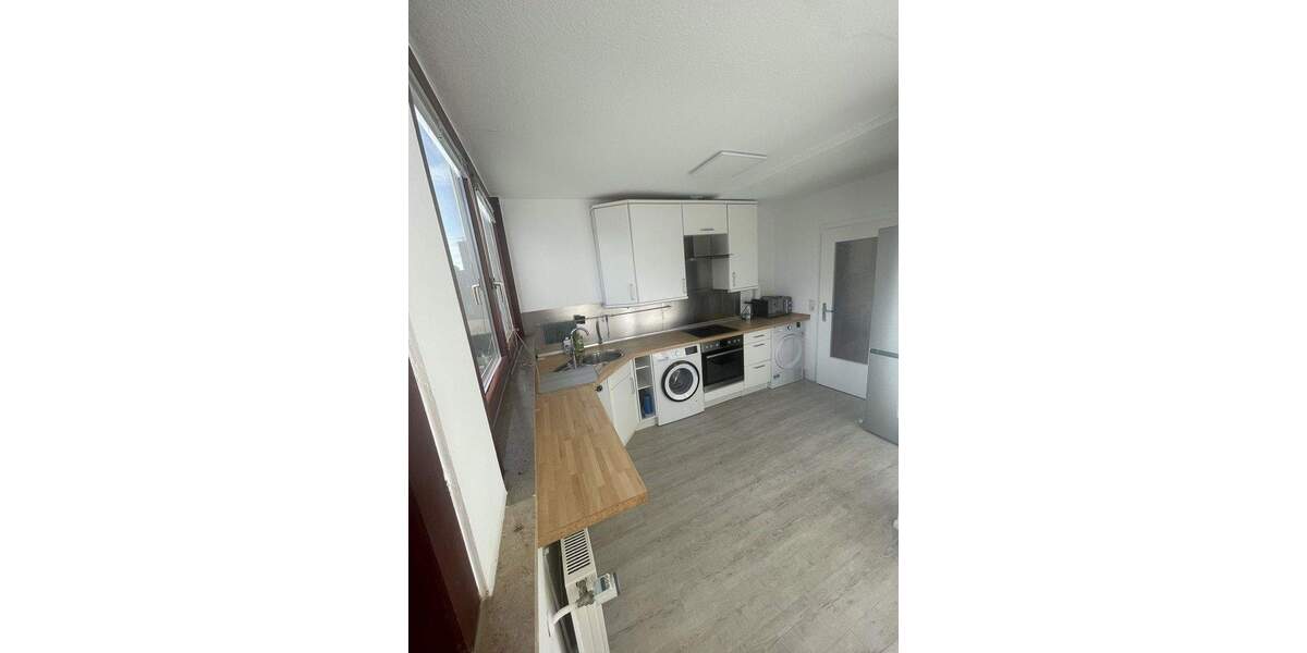 Etagenwohnung Düsseldorf Unterbach - 4 Zimmer, 99 m&sup2;, 2.400&euro; | Angebot:24621106