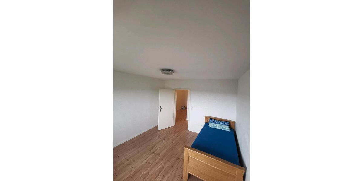 Wohnen auf Zeit Köln Kalk - 3 Zimmer, 95 m&sup2;, 650&euro; | Angebot:26351599