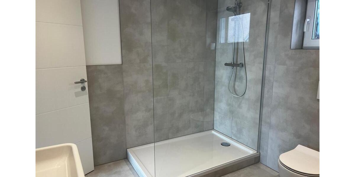 Traumhafte Dreizimmerwohnung mit Panorama Fenstern 3 zimmer