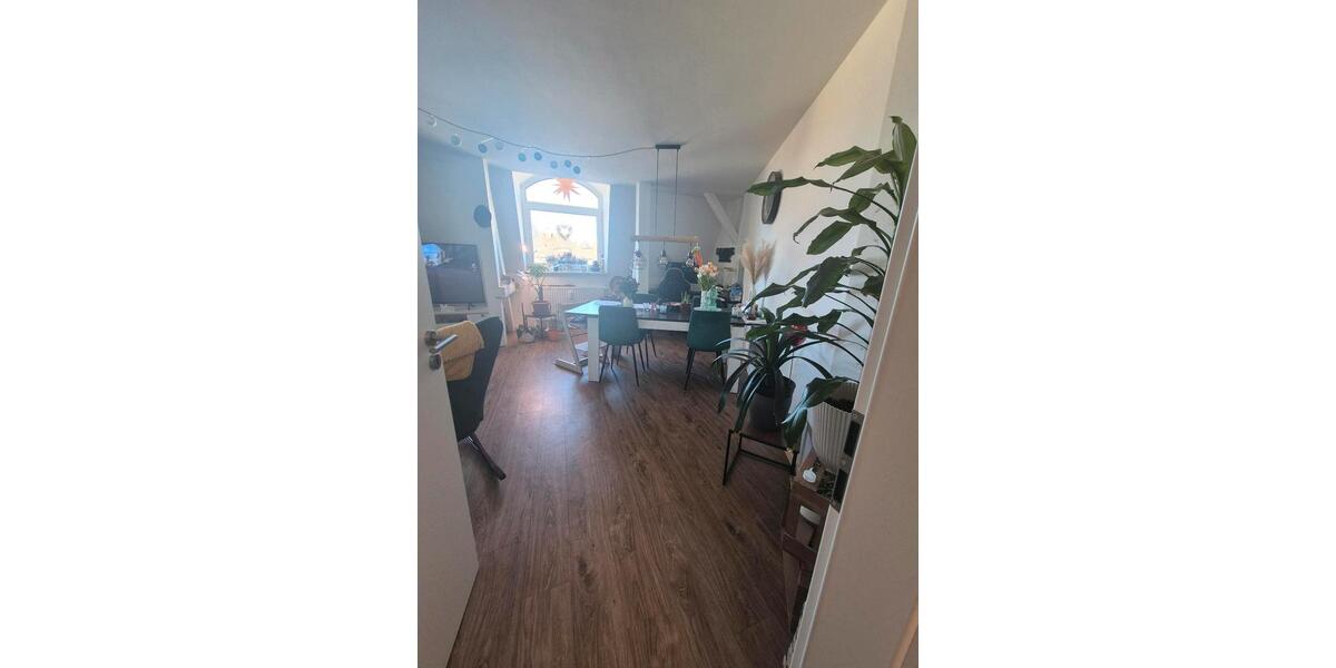 Dachgeschoßwohnung Ebersbach-Neugersdorf Neugersdorf - 5 Zimmer, 165 m&sup2;, 742&euro; | Angebot:24679375