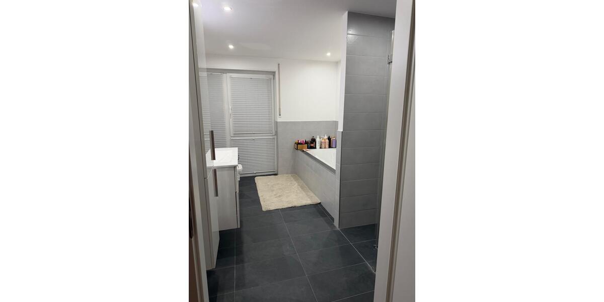 Etagenwohnung Ludwigshafen am Rhein Edigheim - 3 Zimmer, 95 m&sup2;, 1.300&euro; | Angebot:26697702