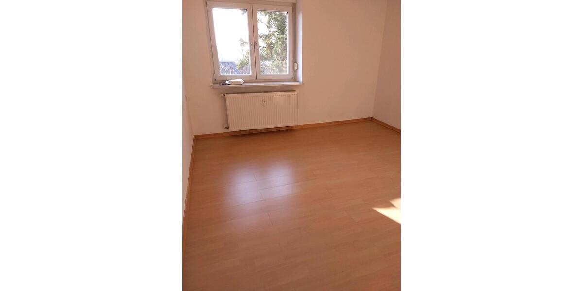 Etagenwohnung Mandelbachtal - 3 Zimmer, 90 m&sup2;, 670&euro; | Angebot:25842154