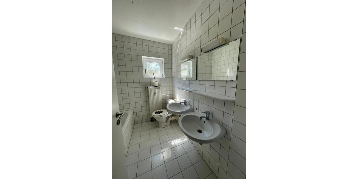 Etagenwohnung Speichersdorf - 3 Zimmer, 80 m&sup2;, 650&euro; | Angebot:26336647