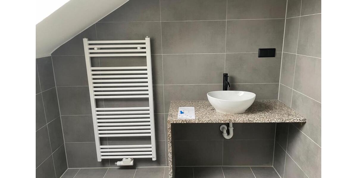 Dachgeschoßwohnung Weiden in der Oberpfalz - 3 Zimmer, 70 m&sup2;, 610&euro; | Angebot:25988939