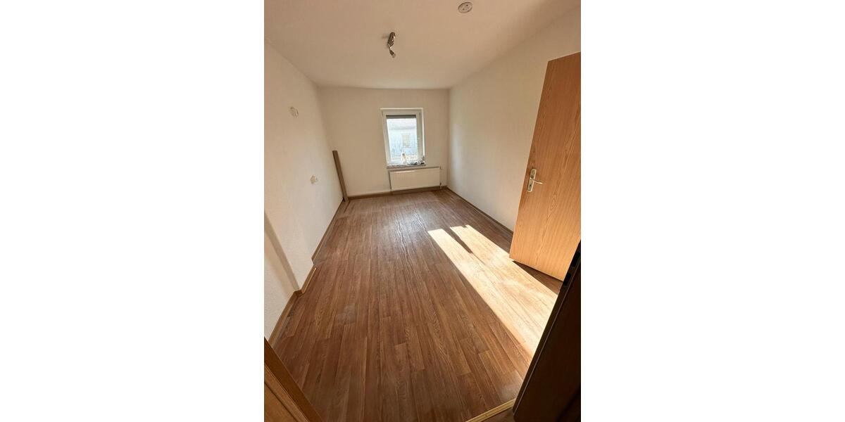 Erdgeschoßwohnung Finsterwalde - 3 Zimmer, 61 m&sup2;, 395&euro; | Angebot:26035786