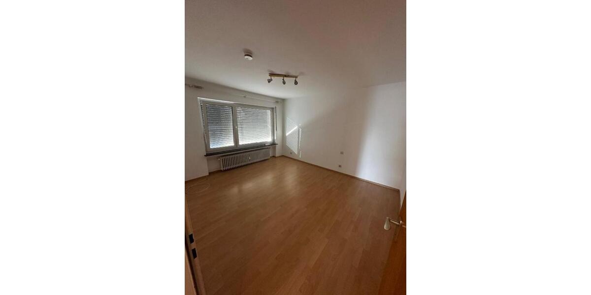 Wohnen auf Zeit Kassel Niederzwehren - 3 Zimmer, 14 m&sup2;, 350&euro; | Angebot:24756966