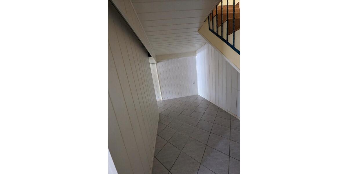 Etagenwohnung Hessisch Oldendorf - 3 Zimmer, 75 m&sup2;, 990&euro; | Angebot:26477860