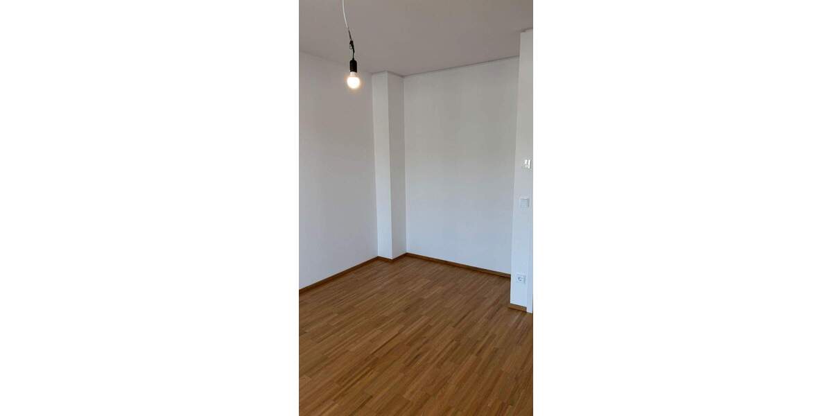 Etagenwohnung Offenbach am Main Hafen - 3 Zimmer, 106 m&sup2;, 1.990&euro; | Angebot:24250977