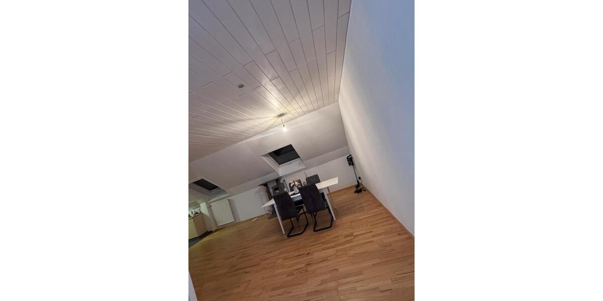 Dachgeschoßwohnung Hatzfeld (Eder) - 2.5 Zimmer, 90 m&sup2;, 650&euro; | Angebot:25923507