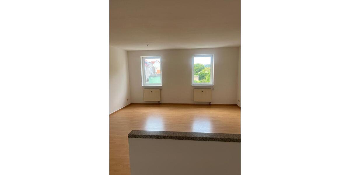 Etagenwohnung Eisenberg - 3 Zimmer, 70 m&sup2;, 630&euro; | Angebot:24524293