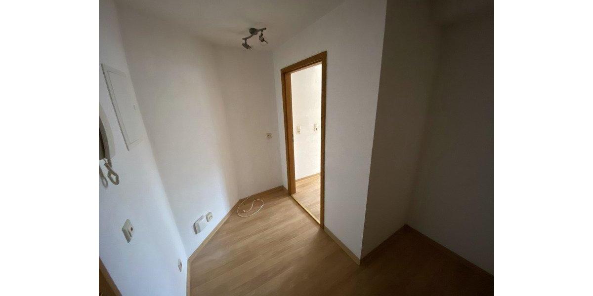 Dachgeschoßwohnung Görlitz - 1 Zimmer, 39 m&sup2;, 280&euro; | Angebot:26147460