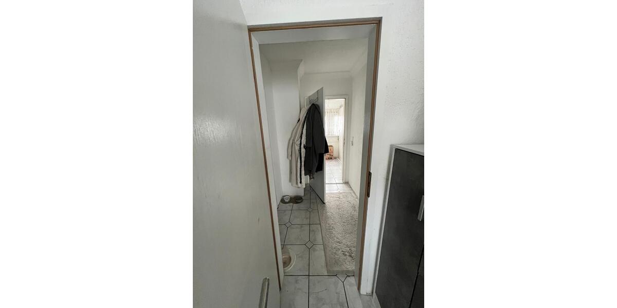 Dachgeschoßwohnung Ludwigshafen am Rhein Ludwigshafen-Oggersheim - 2 Zimmer, 65 m&sup2;, 900&euro; | Angebot:25088788