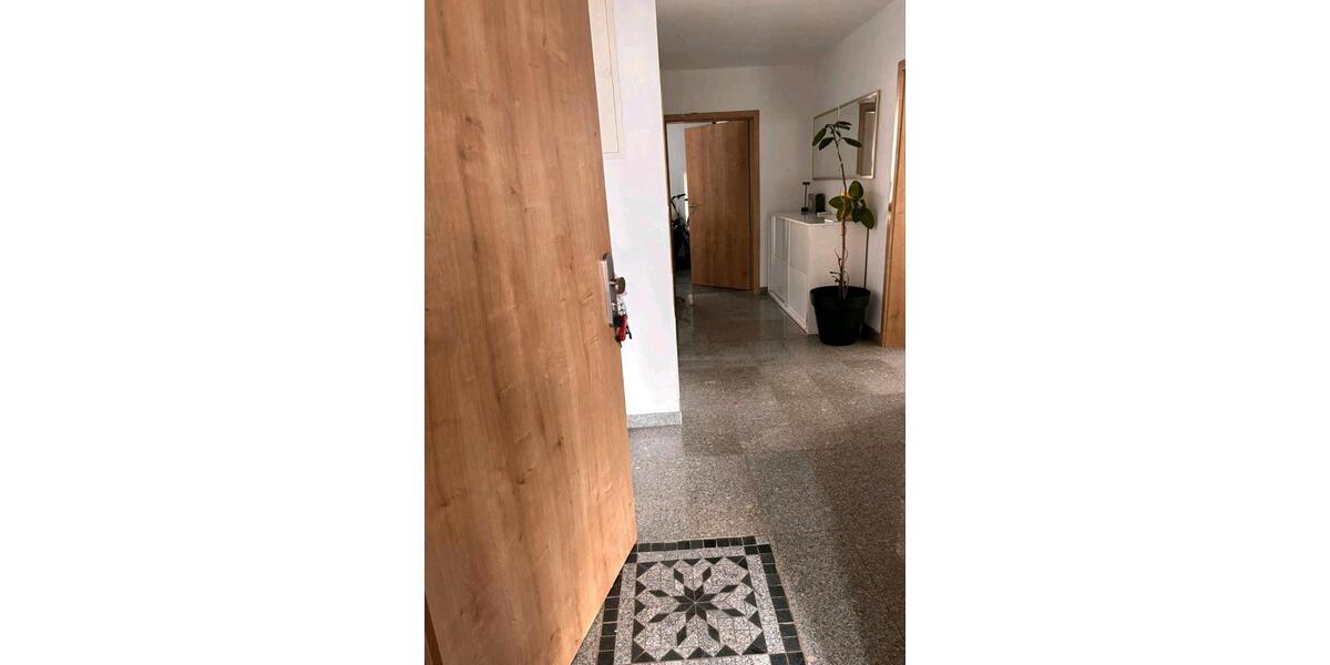 Erdgeschoßwohnung Langerringen - 3 Zimmer, 94 m&sup2;, 1.400&euro; | Angebot:25990534