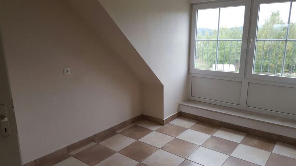 Dachgeschoßwohnung Waldsassen - 3 Zimmer, 90 m&sup2;, 490&euro; | Angebot:24754005