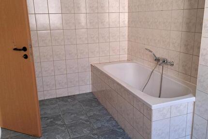 Wohnung Gerbstedt - 3 Zimmer, 90 m&sup2;, 380&euro; | Angebot:25802642